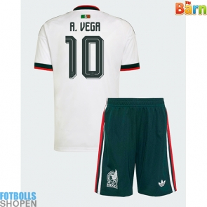 Billiga Mexiko Alexis Vega #10 Bortatröja Barn VM 2026 Kortärmad (+ Korta byxor)